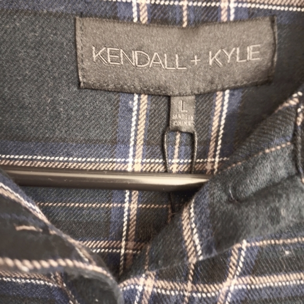 ❤️Kendall + Kylie NEW Women's SZ Large Flannel Top Shacket Ombre Fringe NWT - Picture 4 of 10